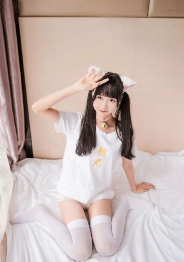 在黑暗中我们堕落